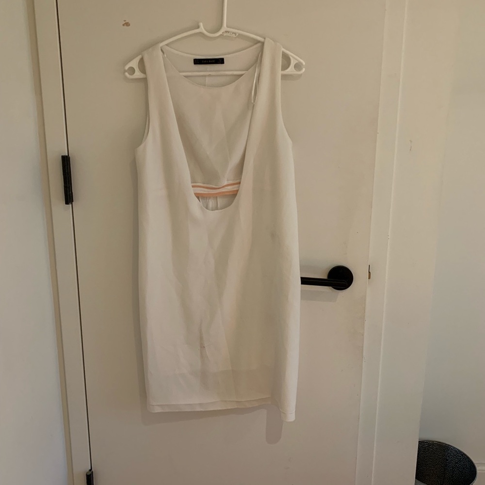 WHITE SUMMER DRESS WITH CORAL ATHLETIC BAND